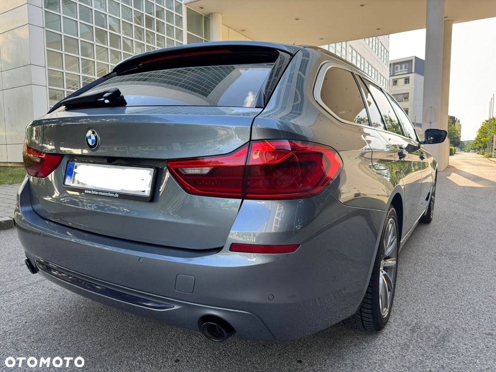 BMW Seria 5 520d Sport Line - 7