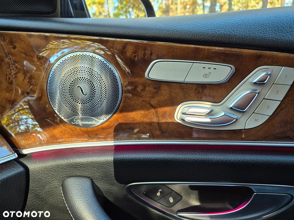 Mercedes-Benz Klasa E 300 9G-TRONIC AMG Line - 6