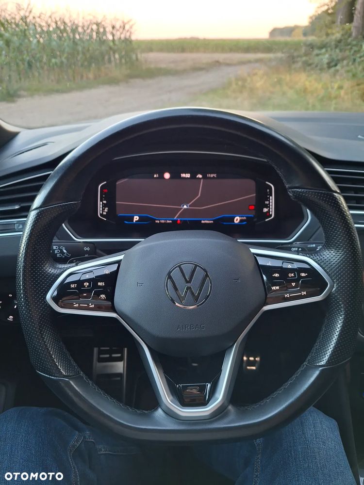 Volkswagen Tiguan 2.0 TDI R-Line DSG - 29