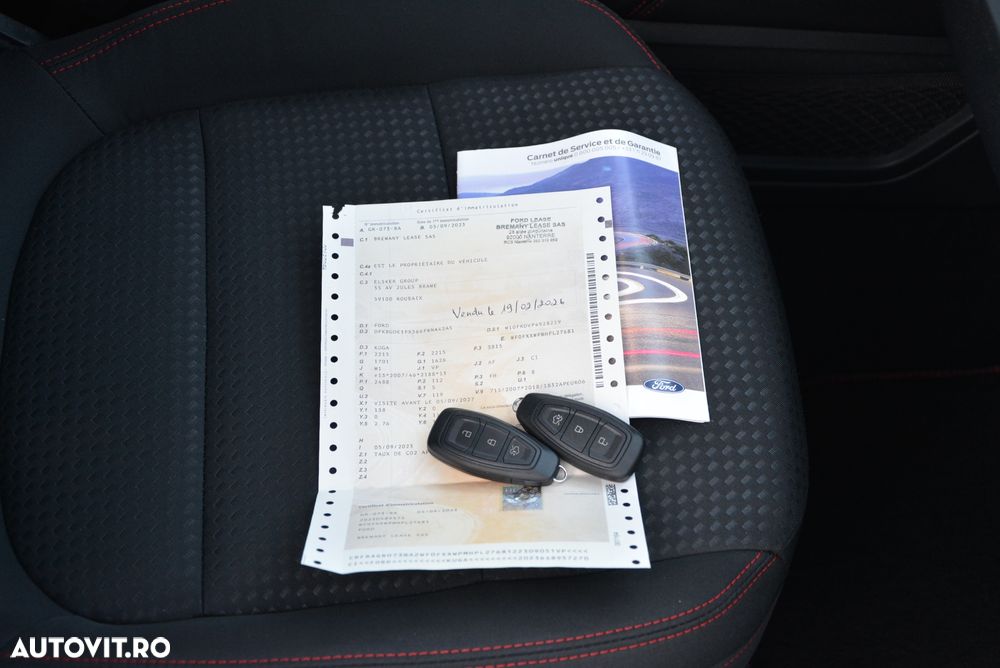 Ford Kuga 2.5 Duratec FHEV ST-LINE - 29