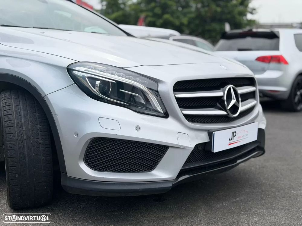 Mercedes-Benz GLA 180 AMG Line - 2
