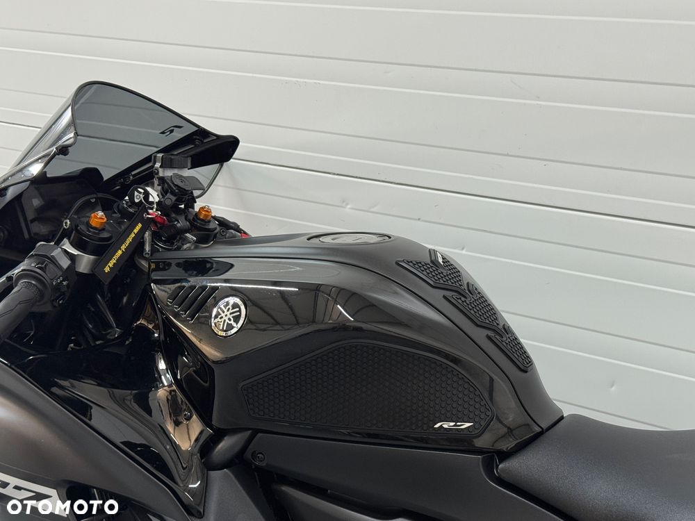 Yamaha R7 - 22