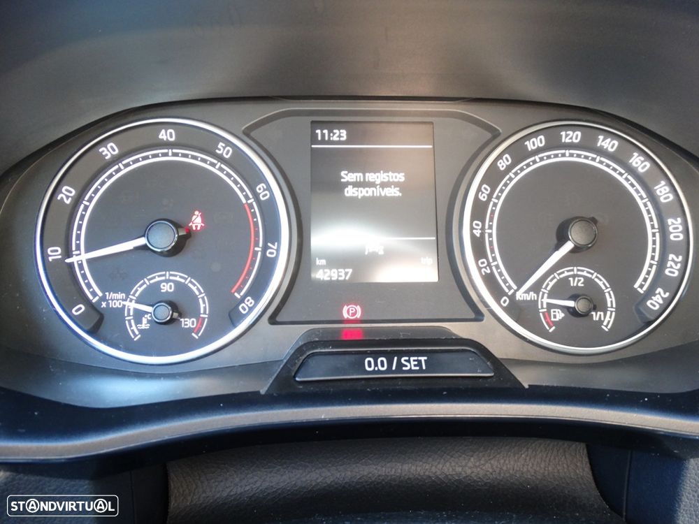 Skoda Fabia 1.0 MPI Style - 13