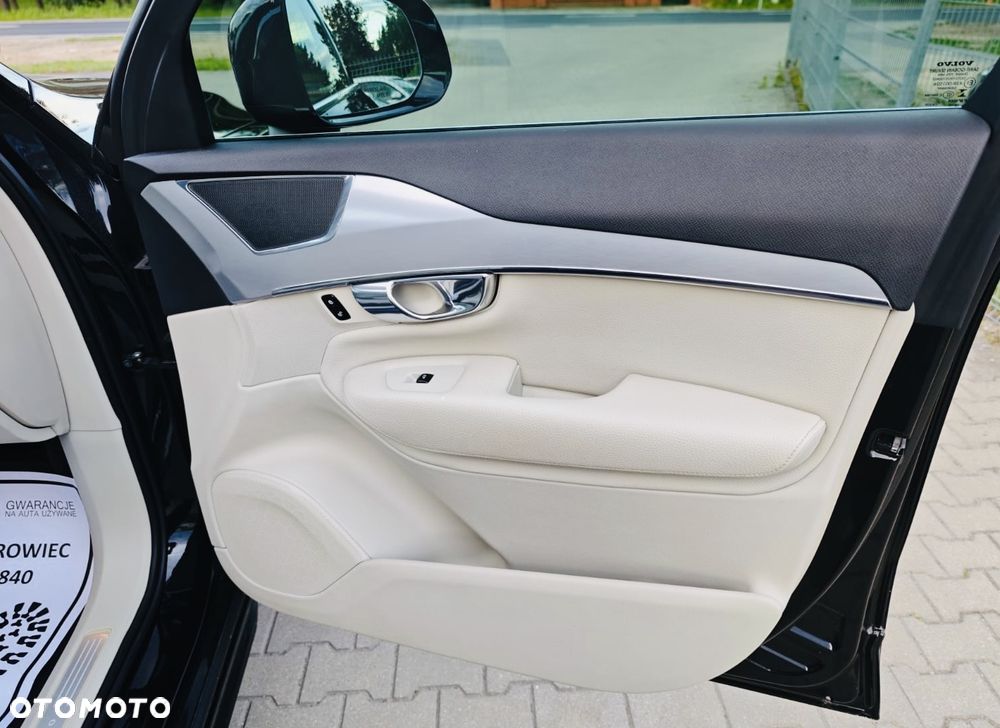 Volvo XC 90 - 39