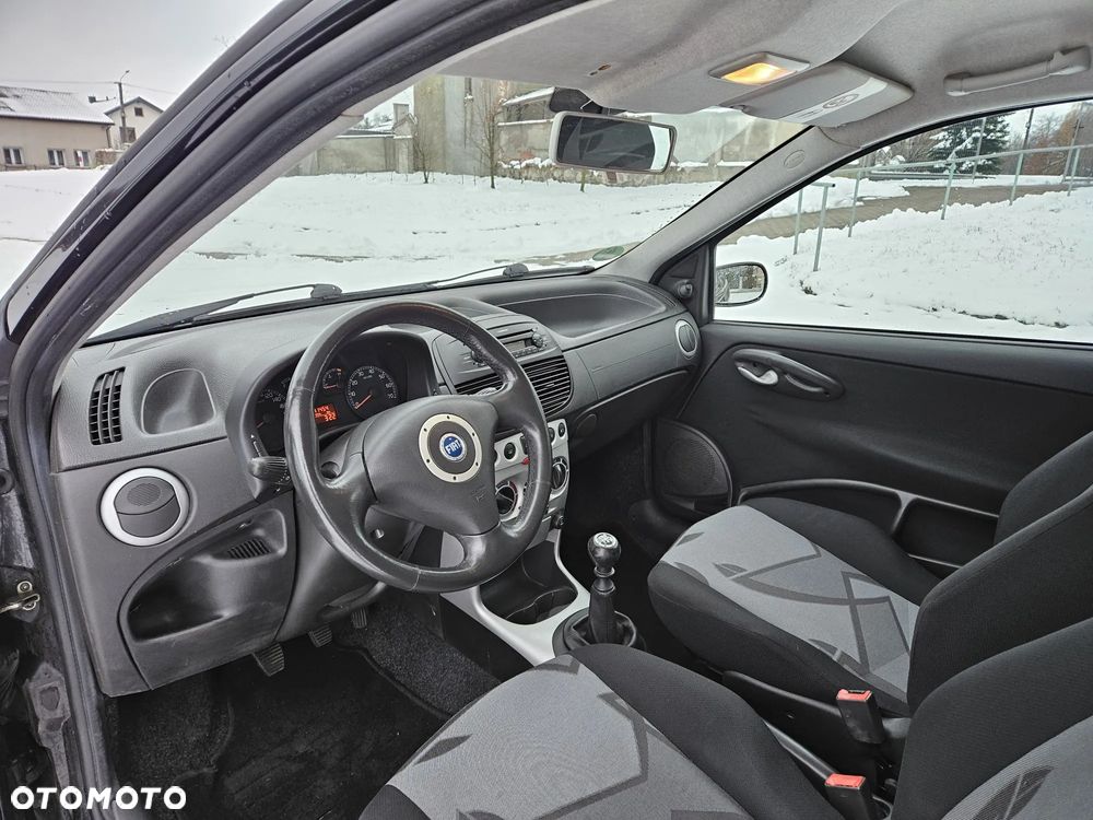 Nissan Micra 1.2 edition 25 Jahre - 10