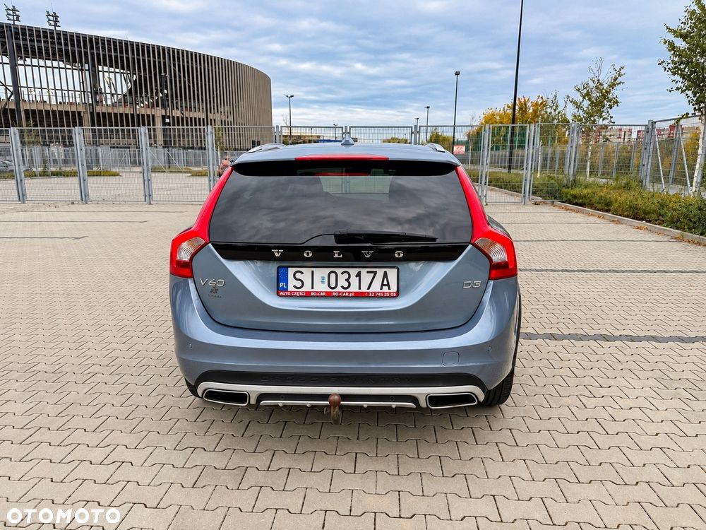 Volvo V60 Cross Country - 6