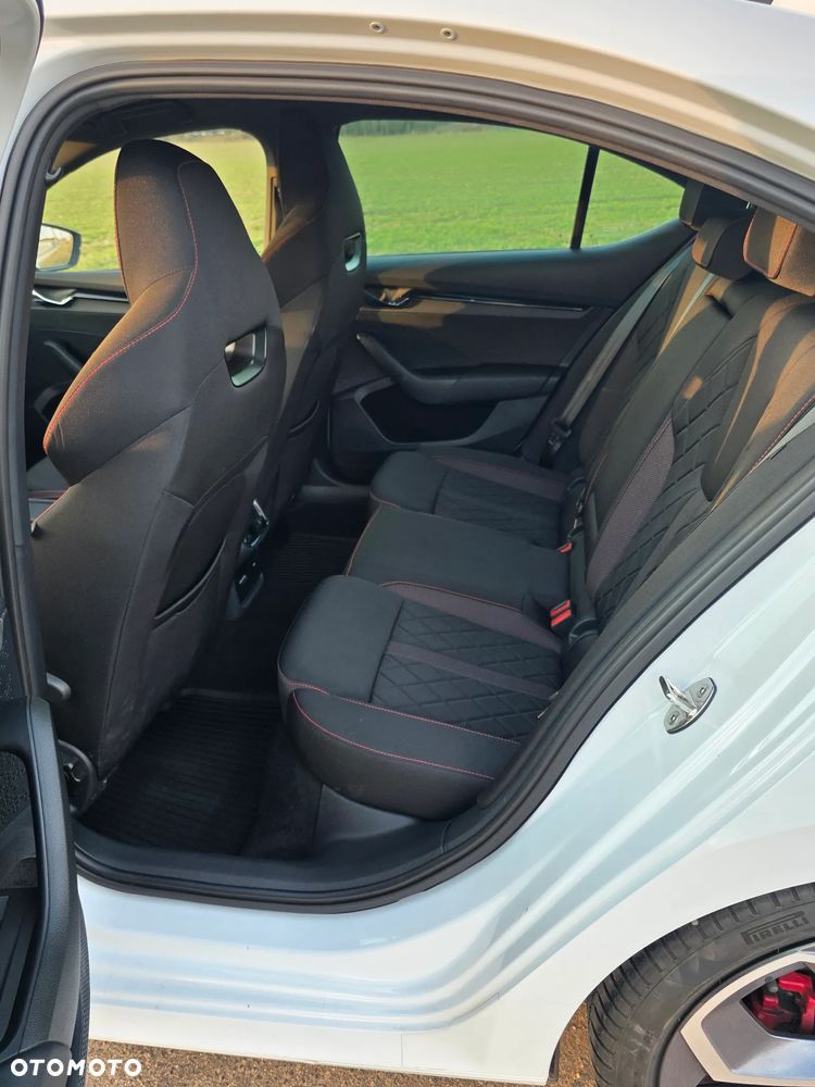 Skoda Octavia 2.0 TDI 4x4 RS DSG - 13