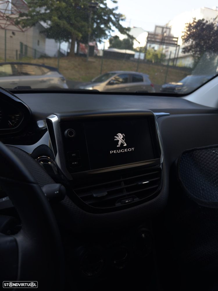 Peugeot 2008 1.2 PureTech Active - 14