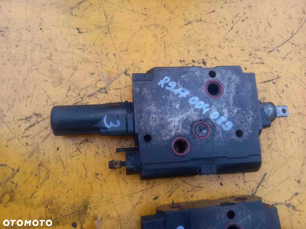 Rozdzielacz sekcja New Holland T7.230 - 6