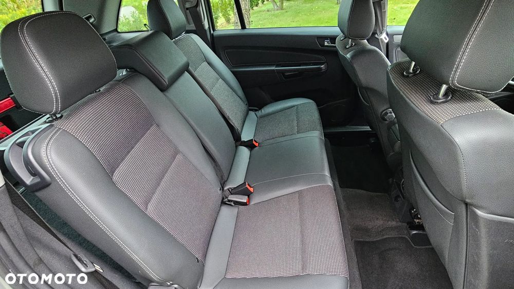 Opel Zafira 1.8 Innovation 110 Jahre - 14