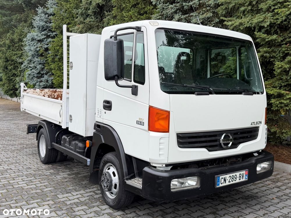 Nissan Atleon - 1