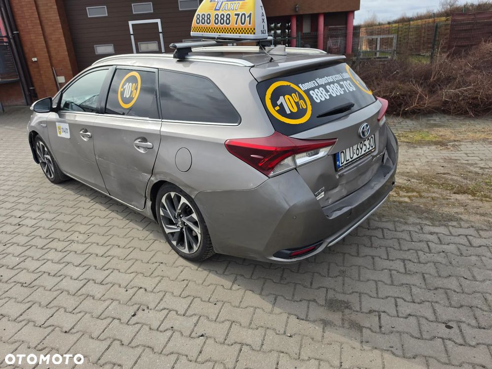 Toyota Auris Hybrid 135 Comfort - 2