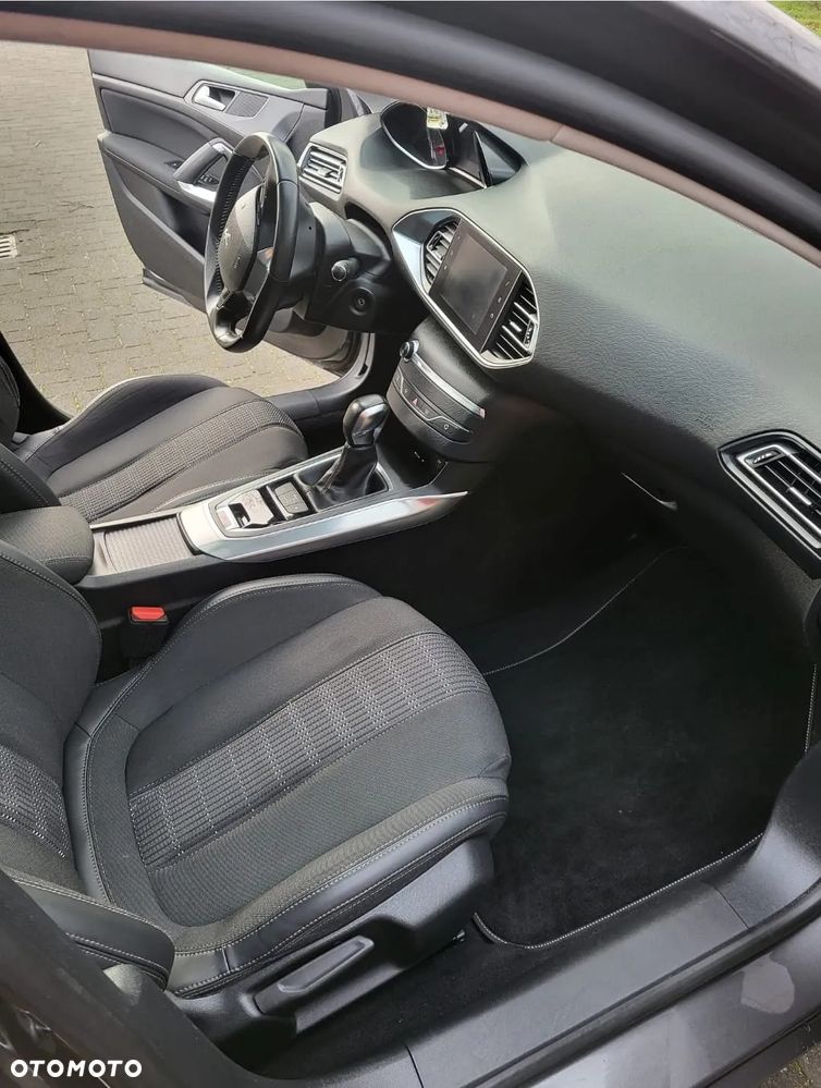 Peugeot 308 PureTech 130 EAT6 Stop & Start Allure - 5