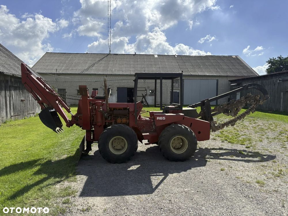 Ditch Witch r65 - 7