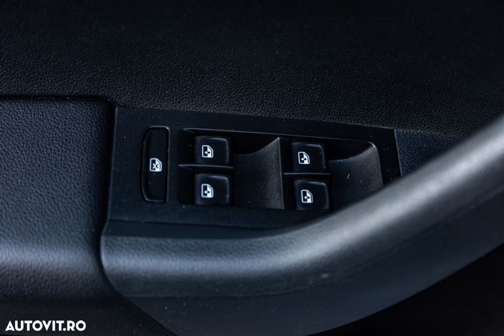 Skoda Octavia Combi 2.0 TDI (Green tec) 4x4 DSG Scout - 23