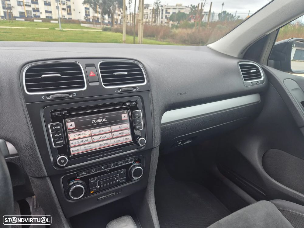 VW Golf 1.6 TDi Highline DSG - 18