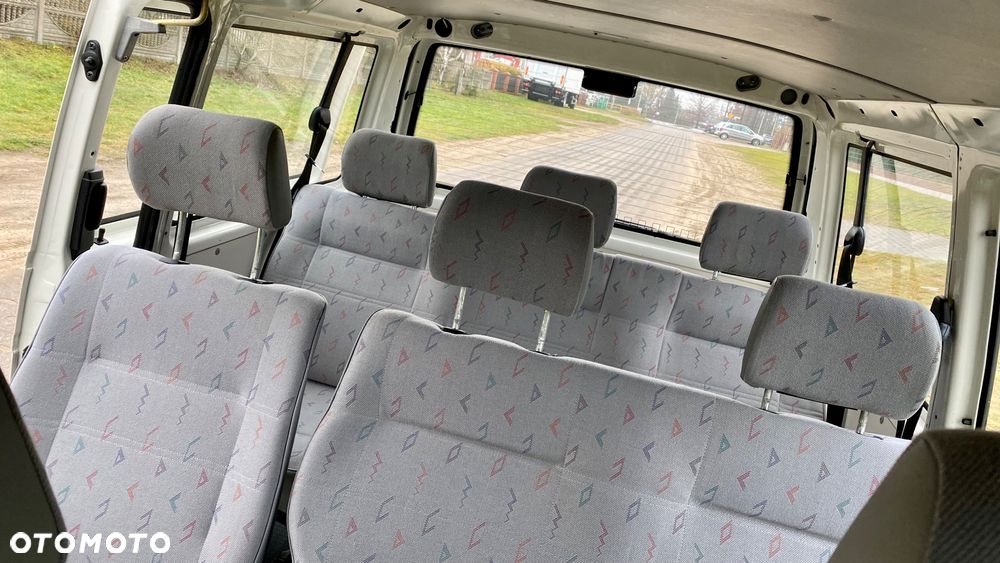 Volkswagen Transporter - 38