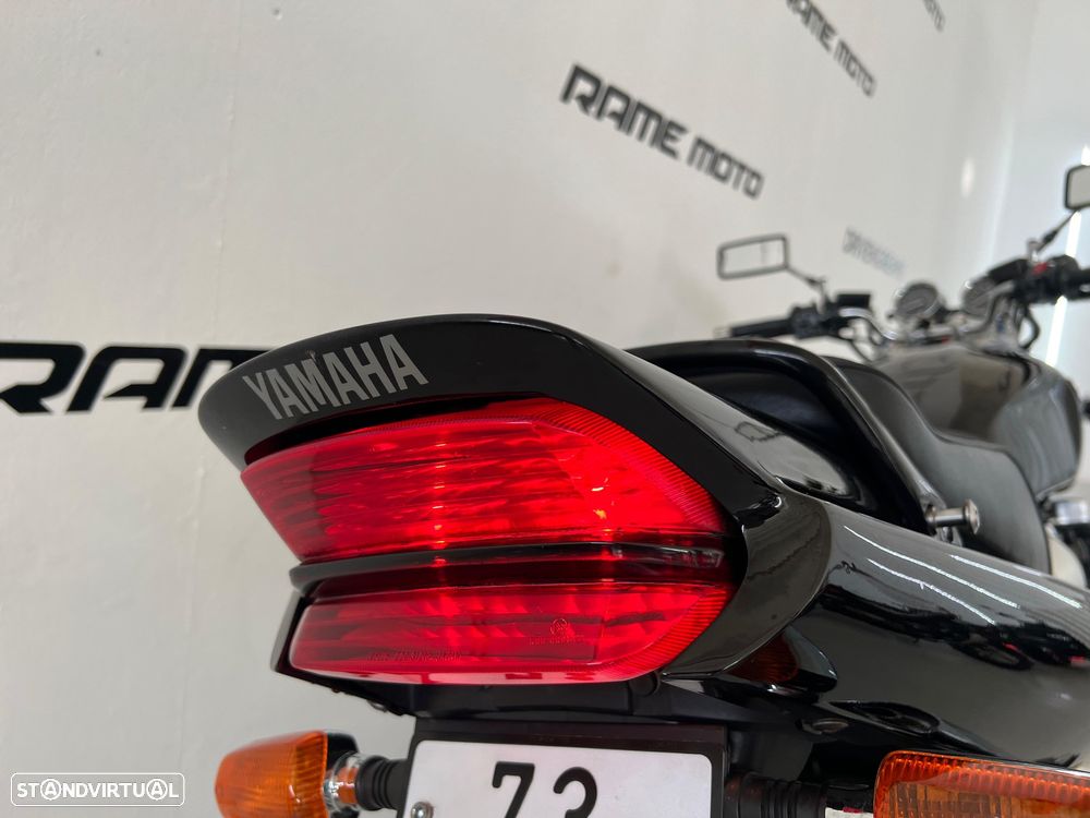 Yamaha XJR 1300 - 13