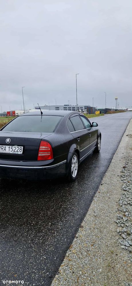 Skoda Superb 2.0 TDI DPF - 3