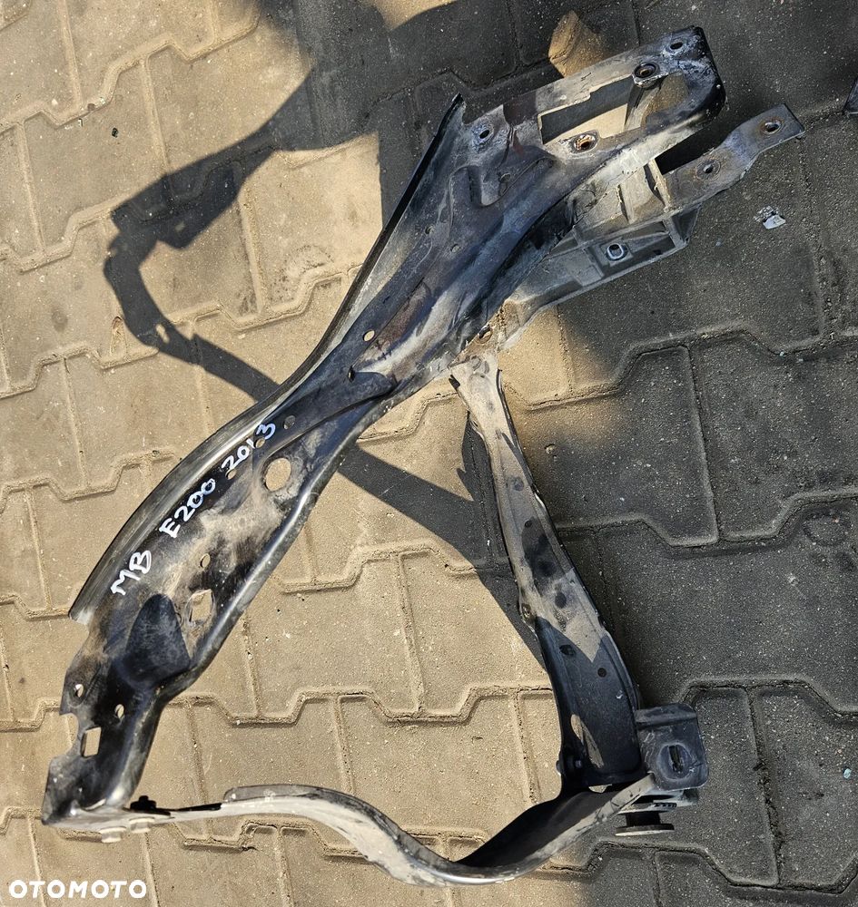 Mercedes E W212 Belka wzmocnienie przednie okular prawy lewy - 3
