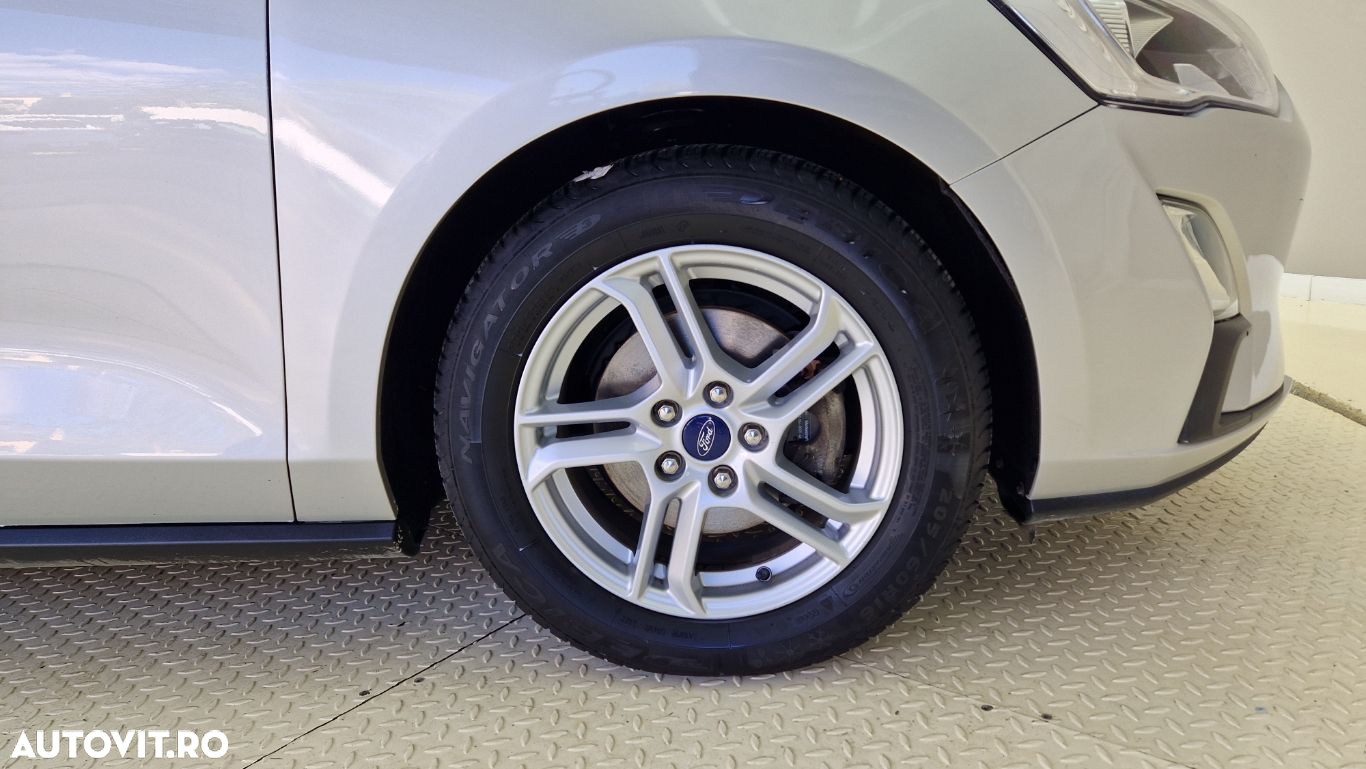 Ford Focus - 20