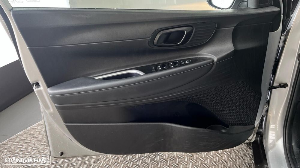 Hyundai Bayon 1.0 T-GDI Premium DCT - 17