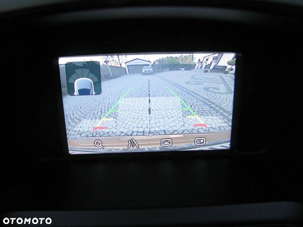 Ford Kuga 2.0 TDCi 2x4 Titanium - 23