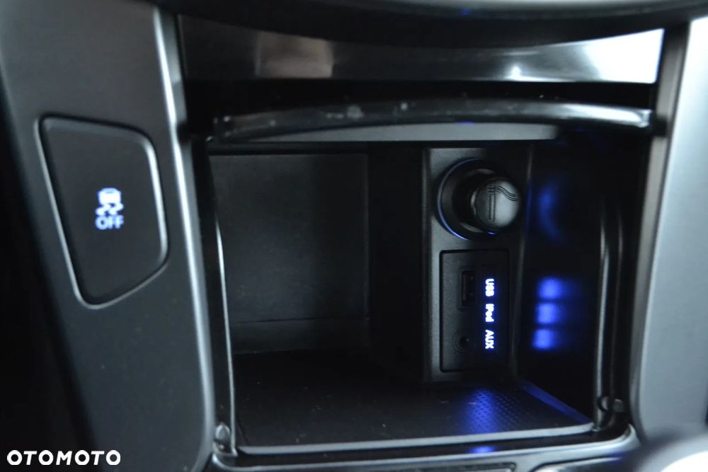 Hyundai i40 1.6 GDI Comfort + - 26