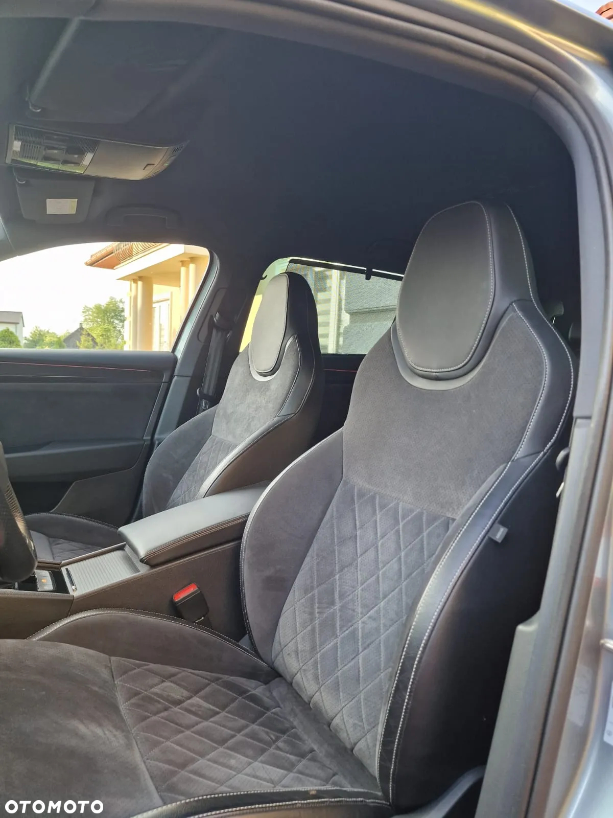 Skoda Superb 2.0 TDI Sportline DSG - 11