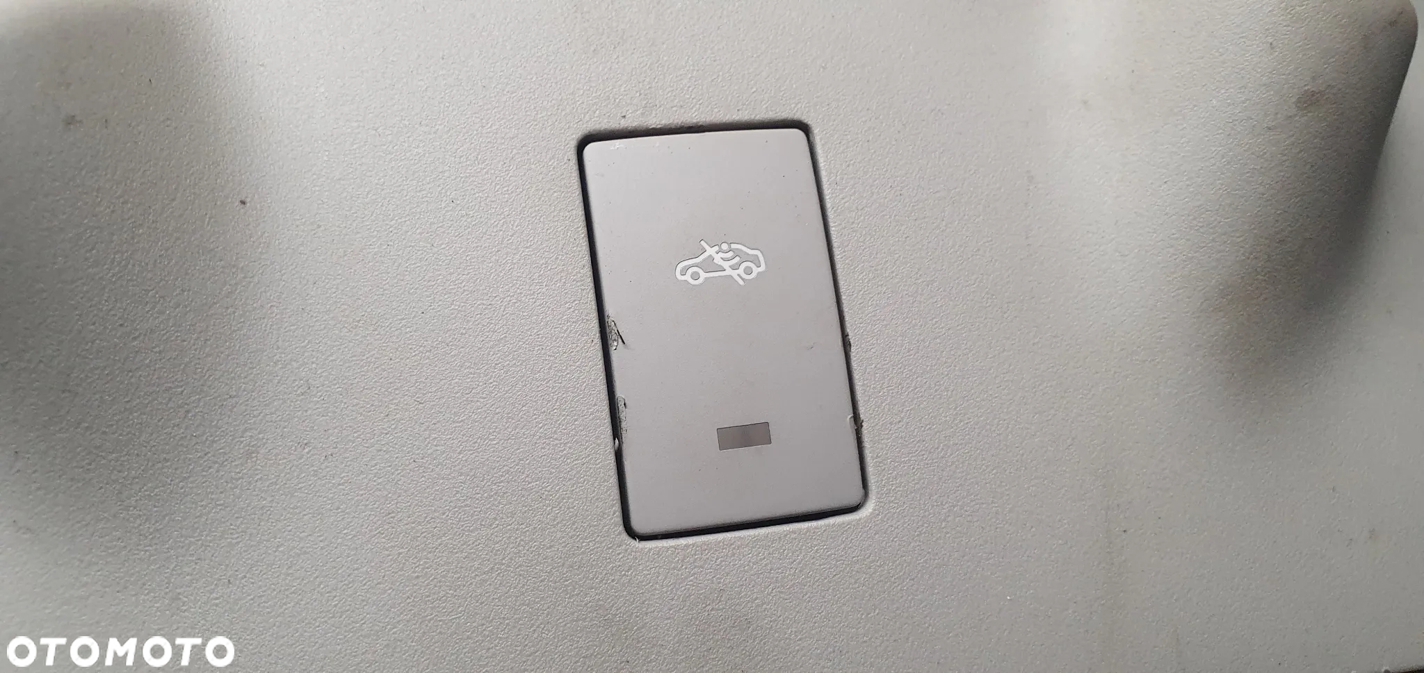 Lampka podsufitki oświetlenie kabiny Opel Zafira C - 6