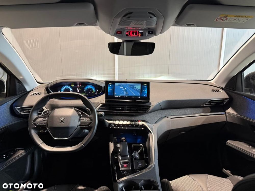 Peugeot 3008 1.6 PureTech Hybrid4 PHEV Allure Pack S&S EAT8 - 18