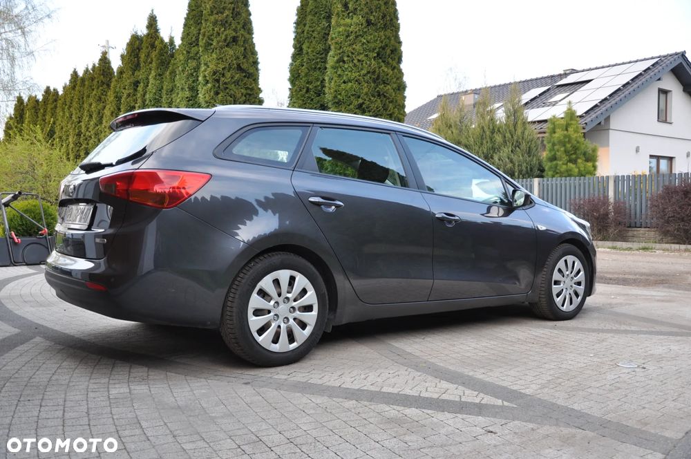 Kia Ceed 1.4 L - 22