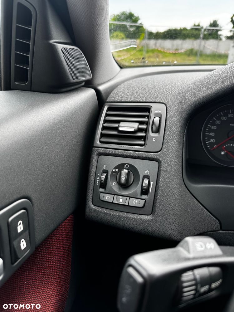 Volvo C30 2.0D Momentum - 26