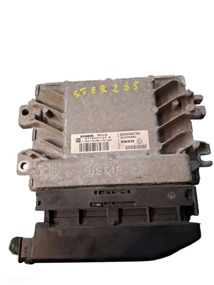 Sterownik KOMPUTER SILNIKA ECU RENAULT CLIO II 8200392704 - 1