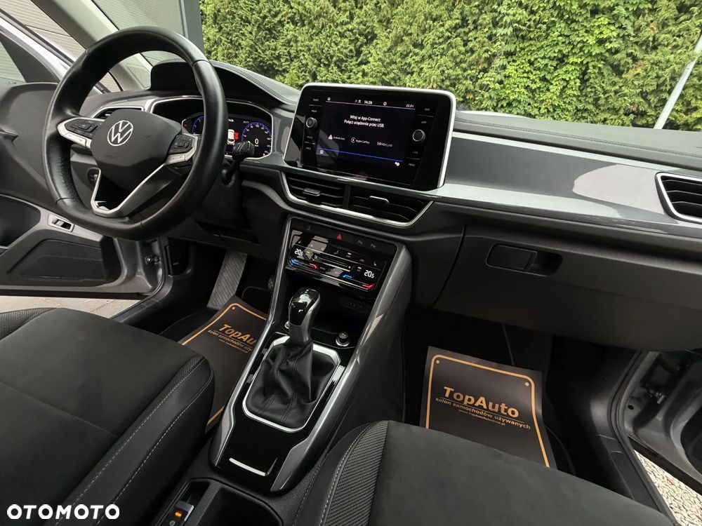 Volkswagen T-Roc - 16