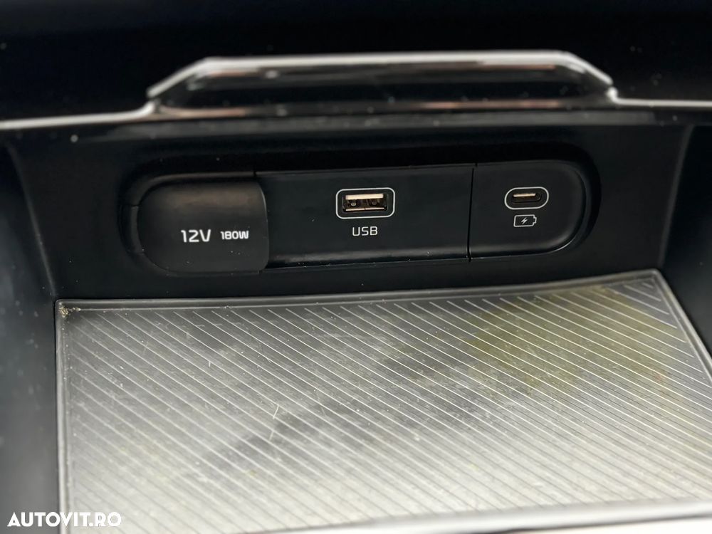 Kia Sportage 1.6 T-GDI HEV 6AT 4x2 Style - 24