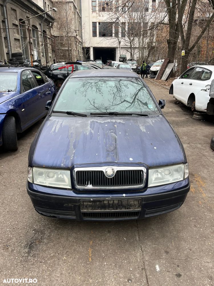 Dezmembrez Skoda Octavia 1 tour 1,9 TDI 2003 albastru - 4