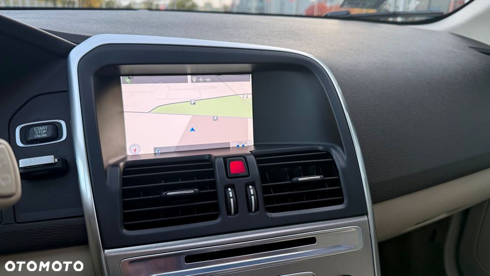 Volvo XC 60 D3 Momentum - 32