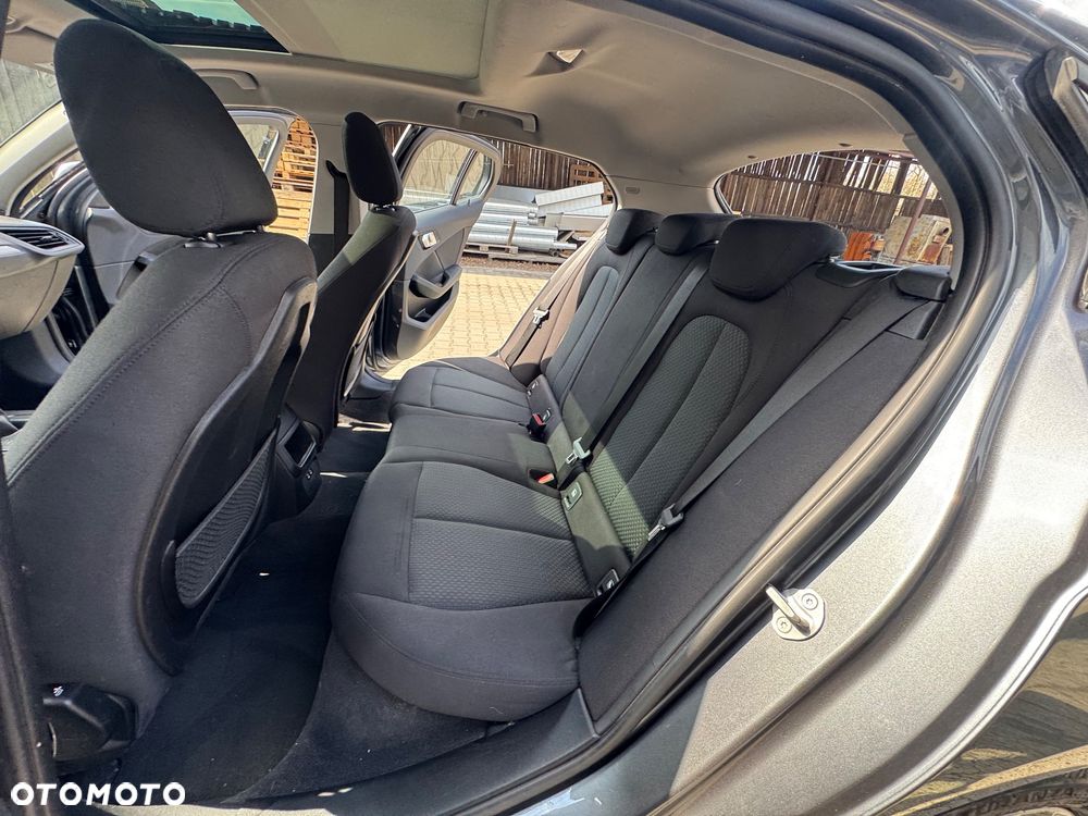 BMW Seria 1 - 12