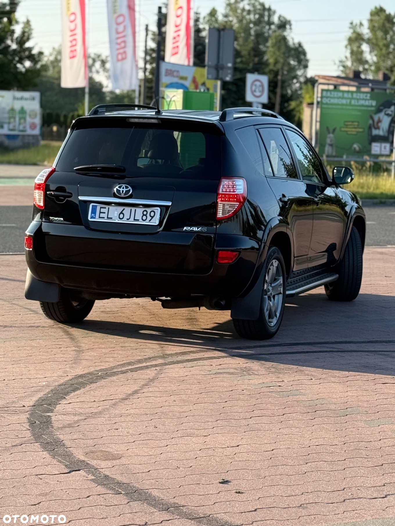Toyota RAV4 - 4