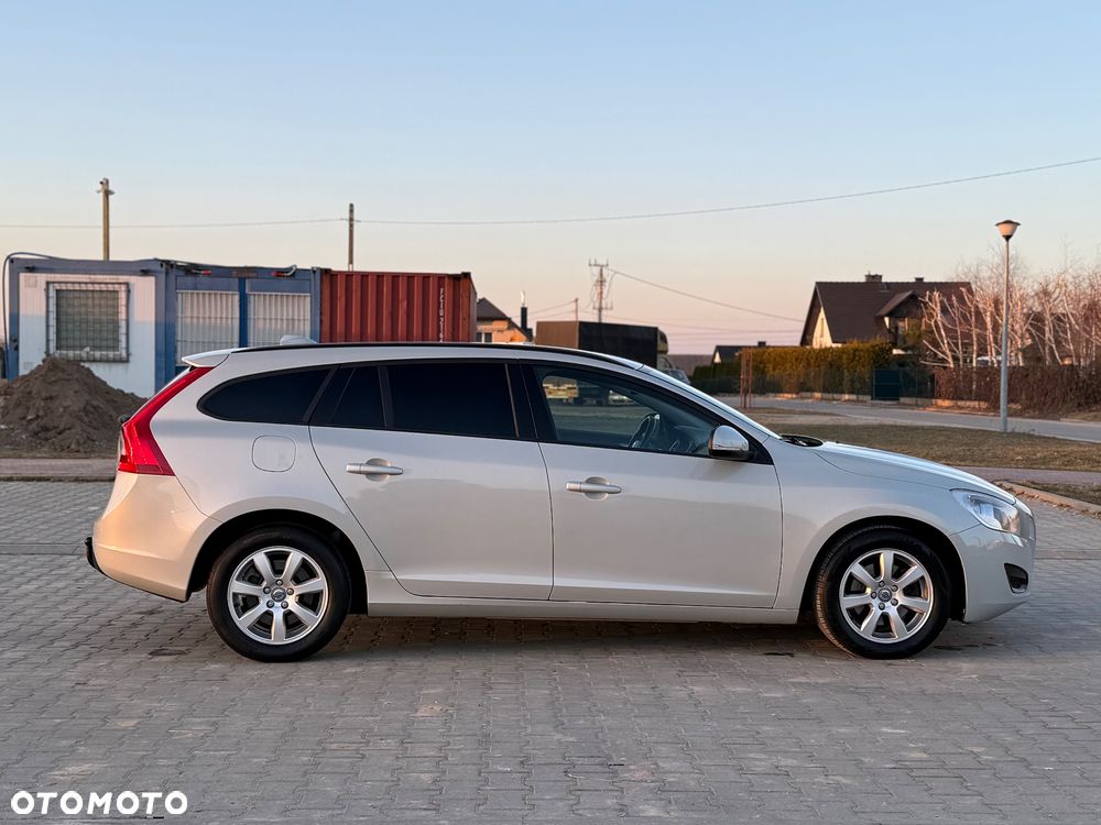 Volvo V60 D3 Summum - 15