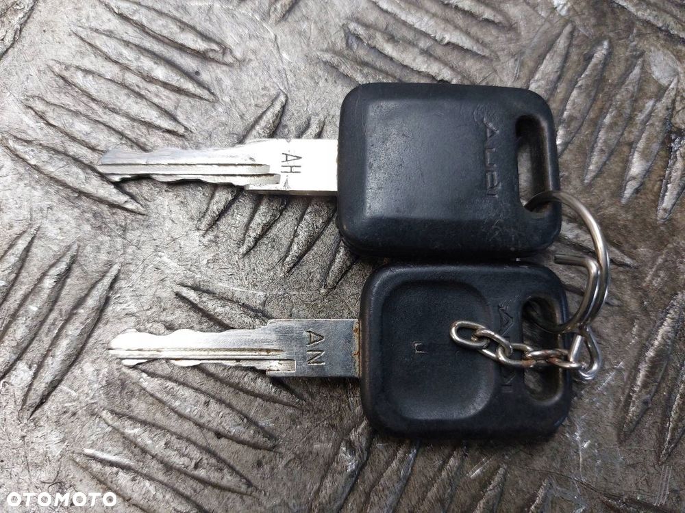 ZESTAW STARTOWY AUDI 80 B4 2.3 4A0906264 8A0905851 - 6