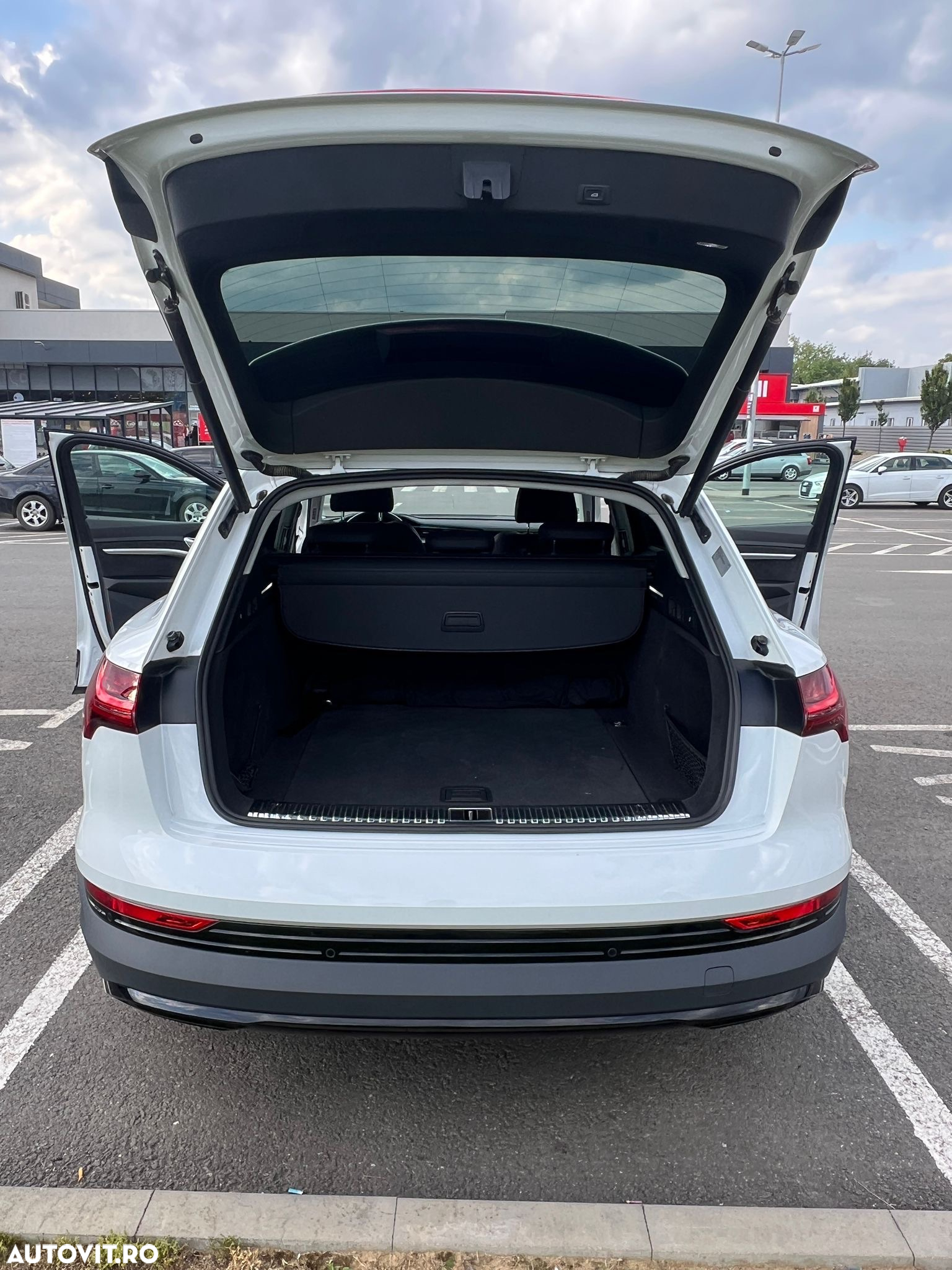 Audi e-tron quattro S - 20