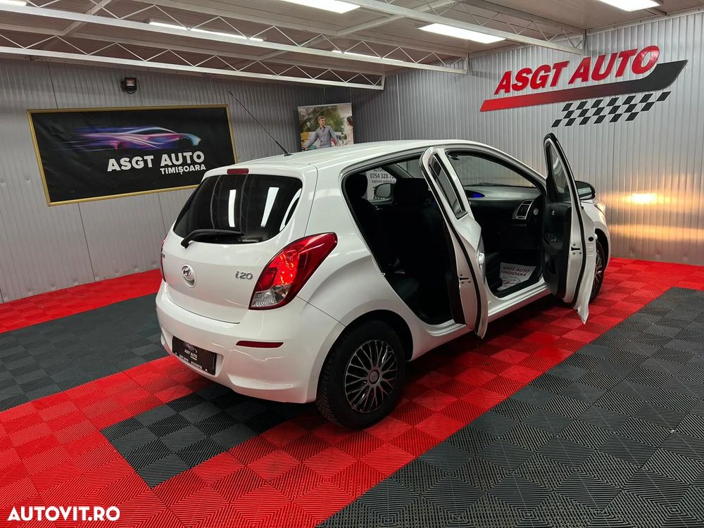 Hyundai i20 - 15