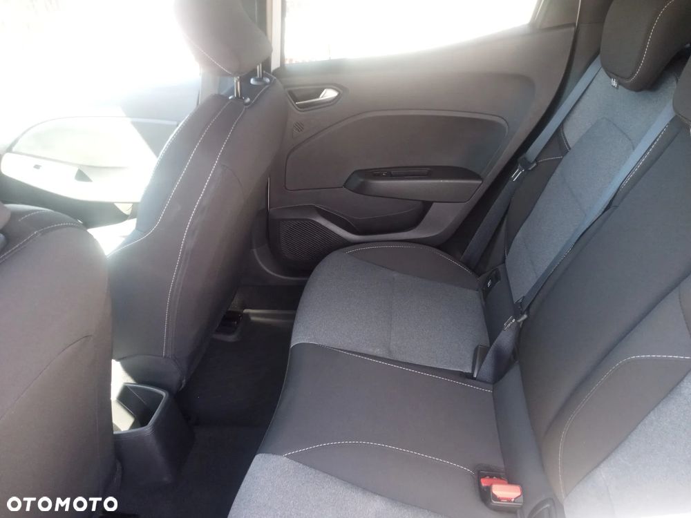 Renault Clio - 12