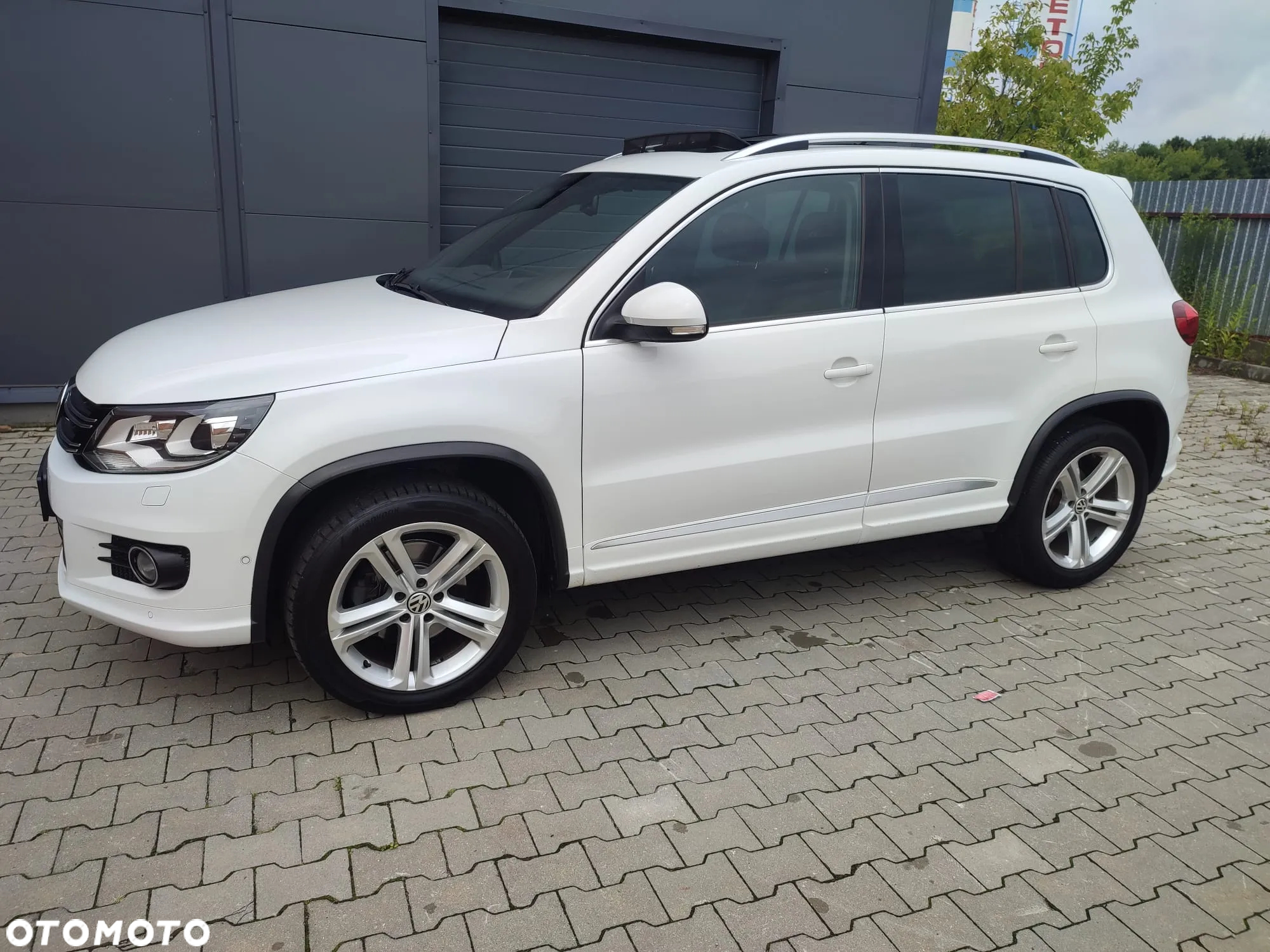 Volkswagen Tiguan 1.4 TSI 4Mot R-Style - 2