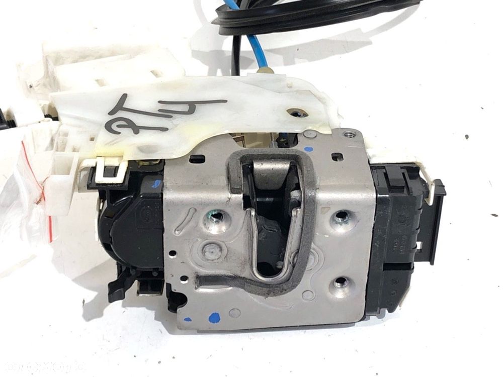 ZAMEK DRZWI PRAWY TYŁ  MERCEDES-BENZ KLASA E T-Model (S212) 2009 - 2016 E 200 CDI / BlueTEC - 1