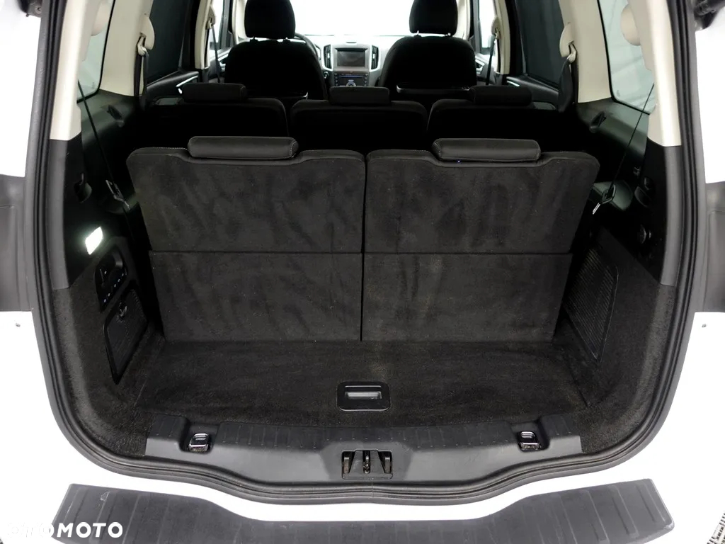 Ford Galaxy - 39