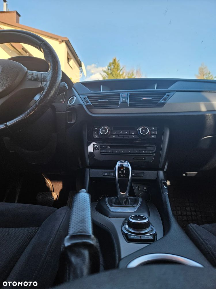 BMW X1 xDrive18d - 9