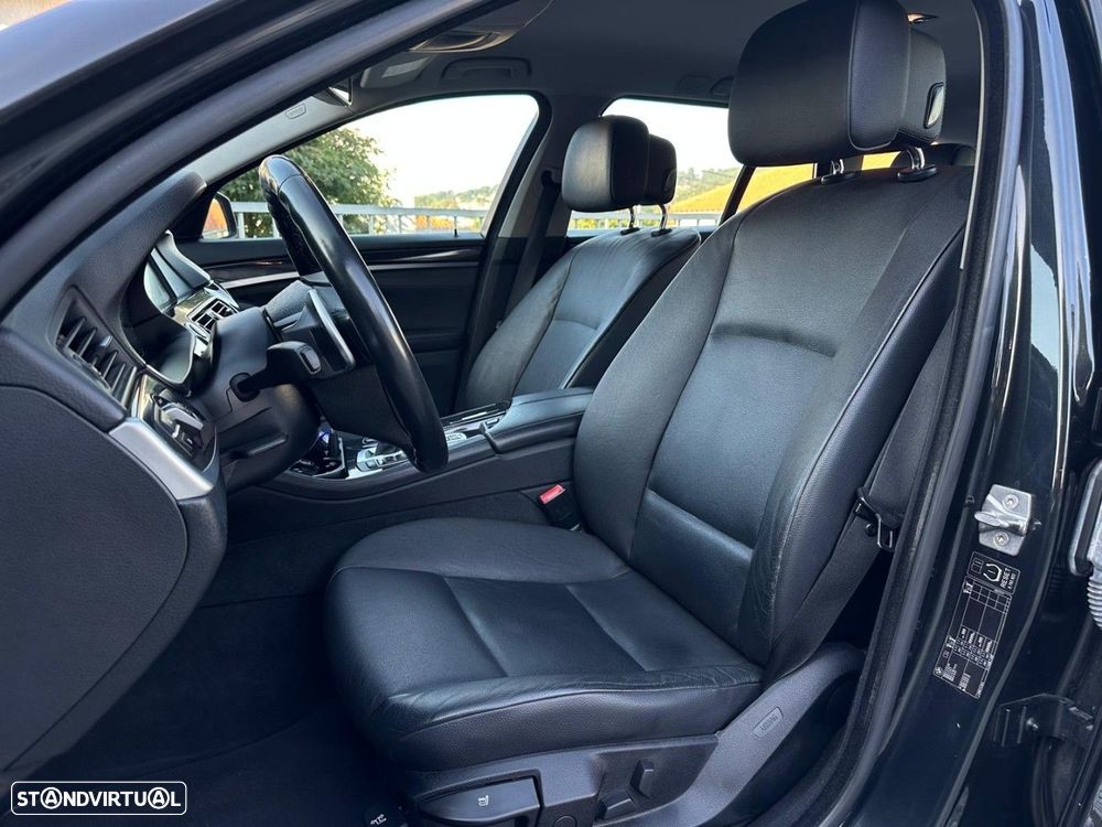 BMW 520 d Auto - 12